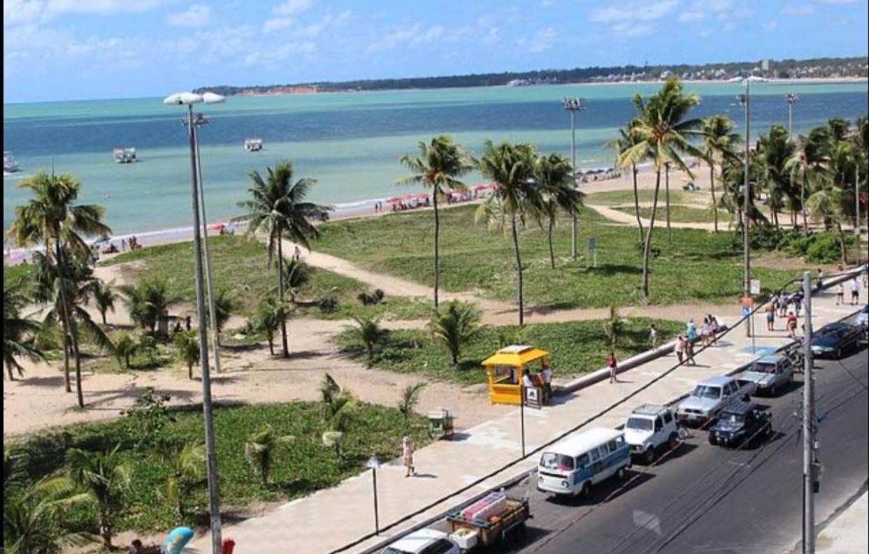 الشقق الفندقية João Pessoaفي  Flat Beira Mar Tambau المظهر الخارجي الصورة